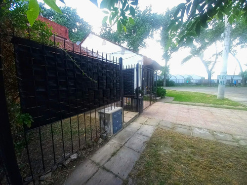 Venta Duplex Castelar Norte 2 Ambientes Con Patio