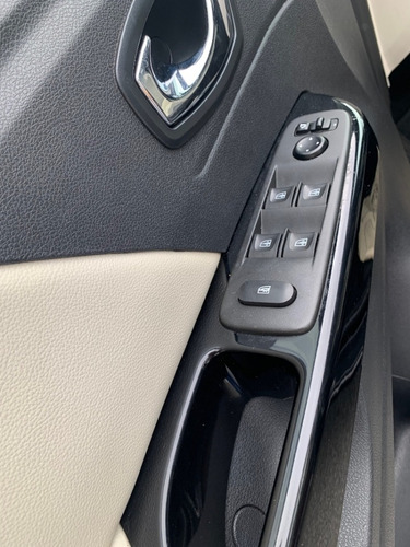 Imagem 5 de 14 de Renault Captur Intense 1.6