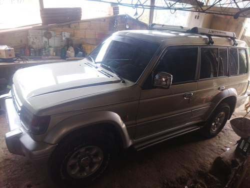 Mitsubishi Montero 3.0 V43 Wagon