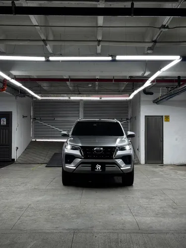 Toyota Fortuner 2.4 SRV At 7Ps
