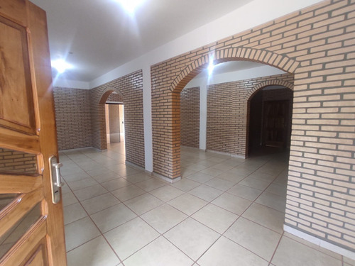 Imagen 12 de 16 de Vendo Resindencia En Encarnacion 185.000 Dolares