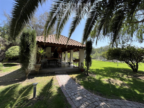 Casa En Venta De 4 Dorm. En Batuco, Colina