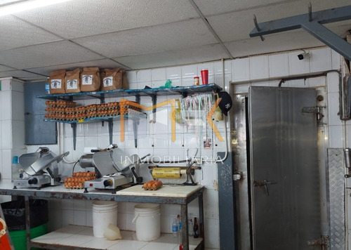 Se Vende Fondo De Comercio En Catia Carnicería Activa , Zona Comercial Pleno Centro De Catia