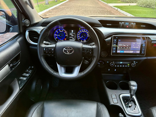Toyota Hilux 2.8 Tdi Srv Cab. Dupla 4x4 Aut. 4p