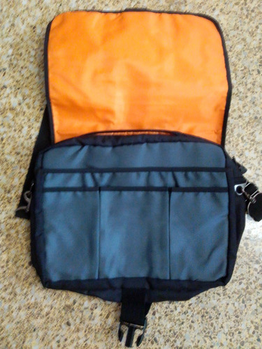 Bolso De Viaje O De Trabajo (espacio Para Laptop)