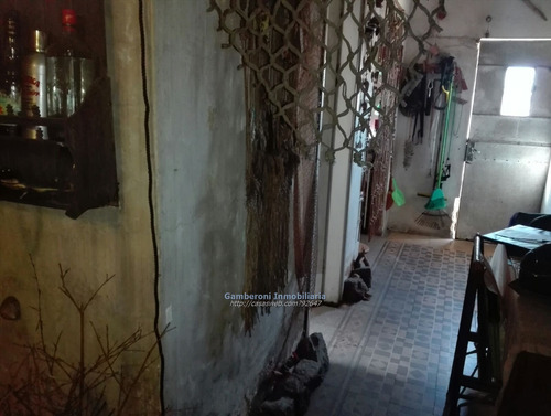 Venta De Casa En Colón Sobre Avda. Garzón.