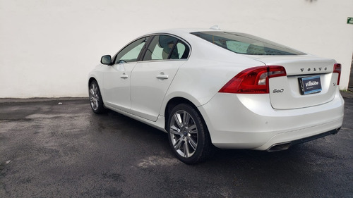 Imagen 4 de 13 de Volvo S60 Momentum 2015