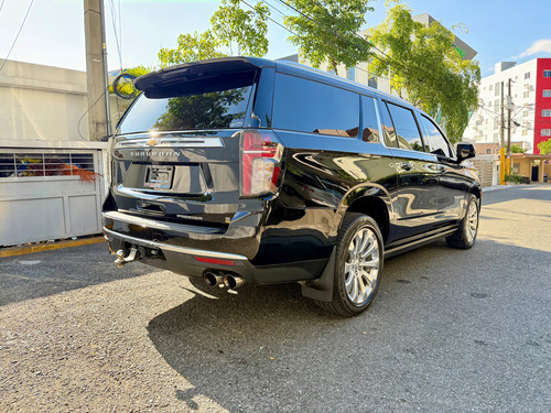 Chevrolet Suburban Premier 2023