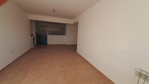 Venta Departamento 2 Dormitorios En Jujuy Al 300. Nqn Capital.