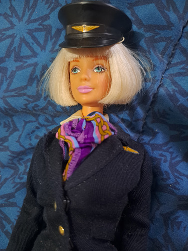 Hermosa Barbie Piloto De Uso Leve Muy Completa