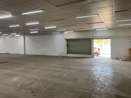 Arriendo Gran Local De 493m2 En San Joaquín
