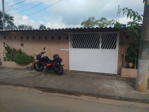 Casa Bem Localizada Em Embu Guaçu