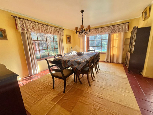 Casa En Venta De 5 Dorm. En Calera De Tango 5042 Mt2 Terreno