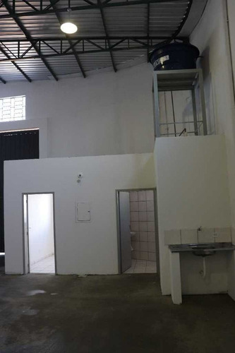 Imagem 1 de 11 de Barracão Recém Construído Via Norte 4.000,00 - 7572