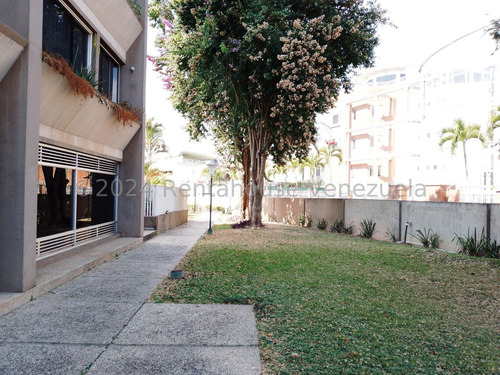 Alquiler De Departamento En Colinas Bello Monte #25-15077