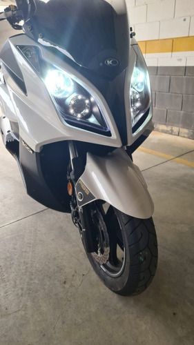 Imagem 9 de 14 de Kymco Downtown 300i