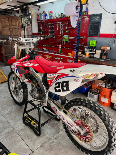 Carpeta Completa Motor Impecable Con 18hs De Uso Service De