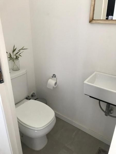 Duplex De Categoria. Complejo Cerrado