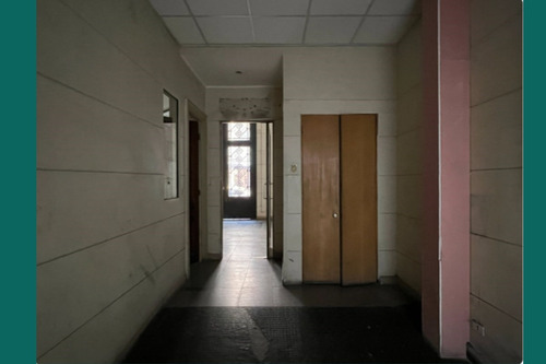 Local Comercial En Arriendo En Santiago 52,1 M2 Morandé
