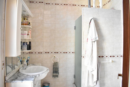 Imagen 16 de 26 de Hermosa Casa En Venta, Parque Chacabuco, Barrio Caferata 6 Ambientes