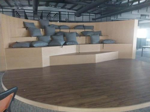 Amplio Inmueble Para Uso Comercial 1.400 Mt En Una Sola Planta