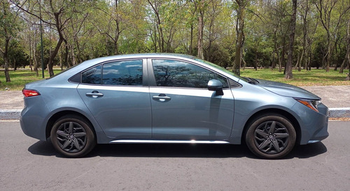 Imagen 5 de 6 de Renta Autos Y Camionetas Toyota * Con Chofer * Buen Precio