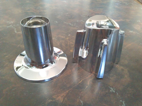 Campana Metalica Cromada Para Grifería De Ducha