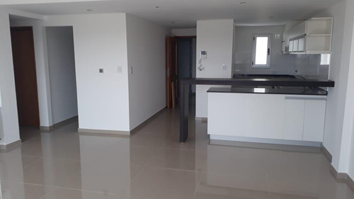 Departamento En Venta - 2 Dormitorios 1 Baño - Cochera - 85mts2 - La Plata