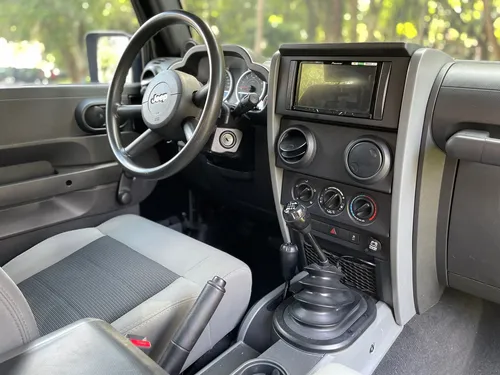 Jeep Wrangler 3.8 sport MT 4x4