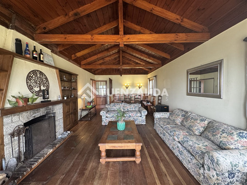 Casa En Arriendo Amoblada Y Con Vista Al Mar