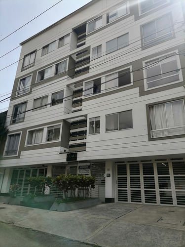 Edificio En El Bosque Con 20 Apartamentos, Norte De Cali