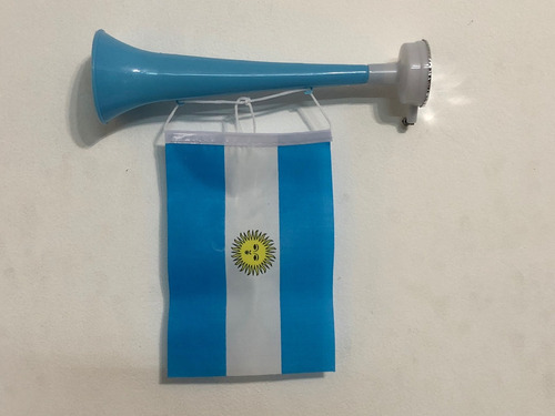 Corneta Con Bandera Argentina Super Sonido