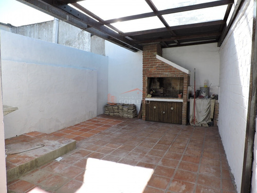Local En Venta Y Alquiler En Centro De Maldonado - Excelente Ubicación Comercial- Ref: 21949