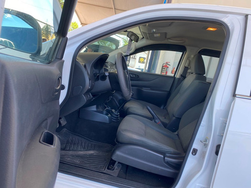 Nissan NP300 2.5 Doble Cabina S Pack Seg Mt