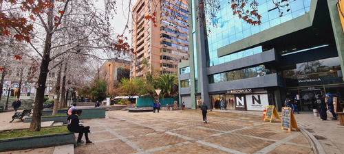 Nva. Providencia, Metro P. Valdivia A Pasos!
