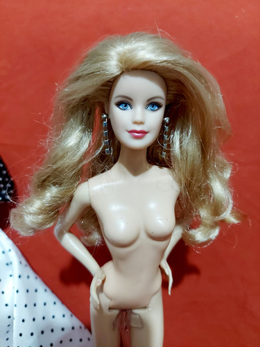 Boneca Barbie Collector Loira (Usado)