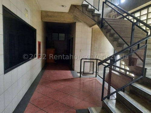 Imagen 10 de 14 de Oficina En Alquiler Los Rosales 22-23666 Renta House Los Samanes