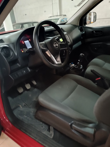 Camioneta Nissan Np300 Chasis Cabina Modelo 2023 Con Caja