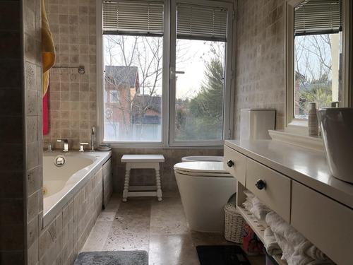 Excelente, Práctica Y Funcional Casa En Venta En Las Glorietas