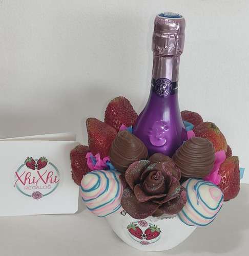 Imagen 2 de 10 de Arreglos Con Globos Cumpleaños Caja Sorpresa Bouquet Caracas