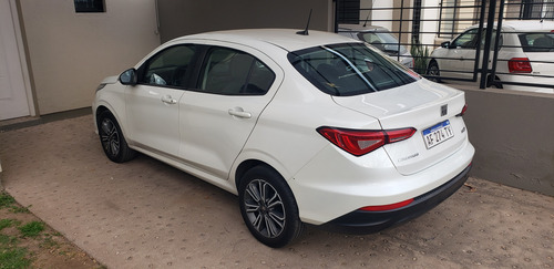 Fiat Cronos 1.8 16v Precision