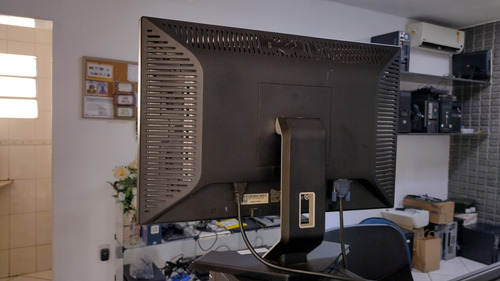 Monitor Lcd De 19 Polegadas Dell - E198wfpf - Com Cabos (Usado)