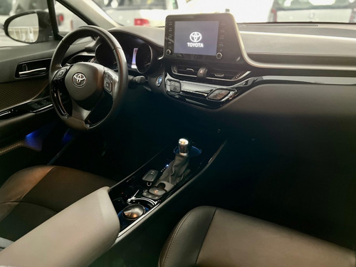 Imagen 17 de 25 de Toyota C-hr Híbrido 1.8 Ecvt Hv Automática 2020