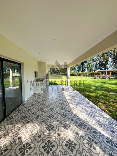 Casa En Venta En Santo Tomas, Pilar, G.b.a. Zona Norte