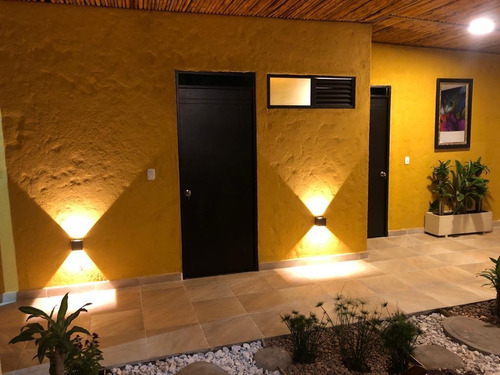 Imagen 7 de 14 de Venta De Chalet En Conjunto Cerrado Vía Barcelona