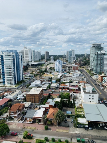Apartamento En Venta, Primera Línea, Punta Del Este- Ref: 4474