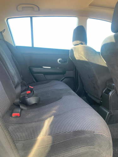 Nissan Tiida 1.8 Hatch E/ Full Automático 2012