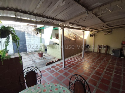 Imagen 11 de 15 de Casa Con Terreno Para Remodelar En Urb. Corinsa Cagua Ljsa 22-22490