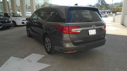 Imagen 5 de 8 de Honda Odyssey 2018 5p Touring V6/3.5 Aut