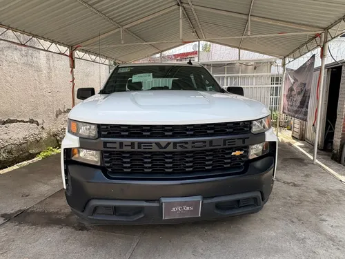 Chevrolet Silverado Wt Doble Cabina 4X2 4.3L V6